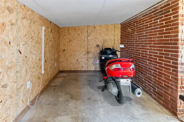 $189,900 | 2419 Woodlawn Avenue, Granite City, IL 62040