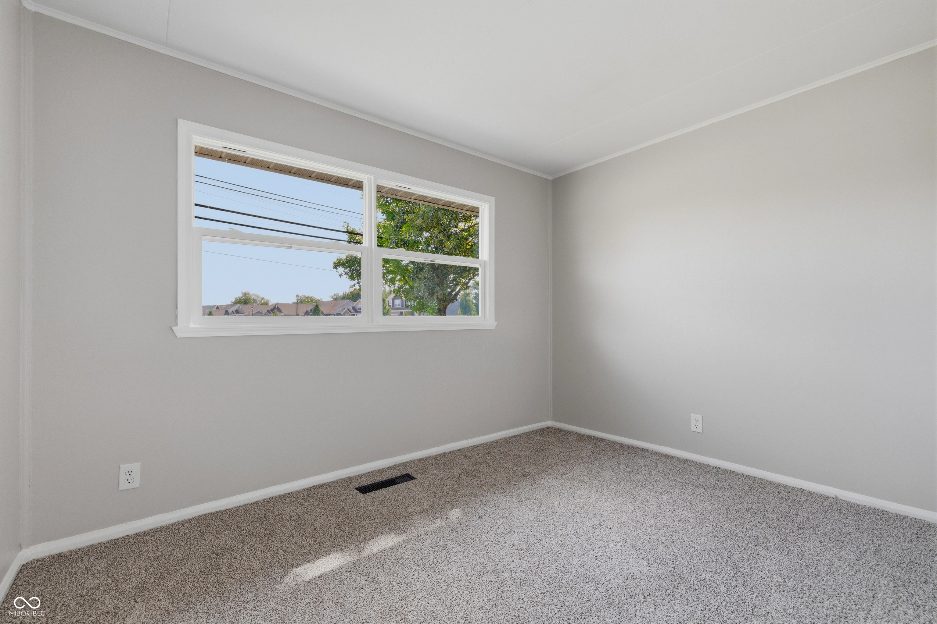 110 Whiteland Road Whiteland, IN 46184 - Photo 23 of 34 Gallery Image 23