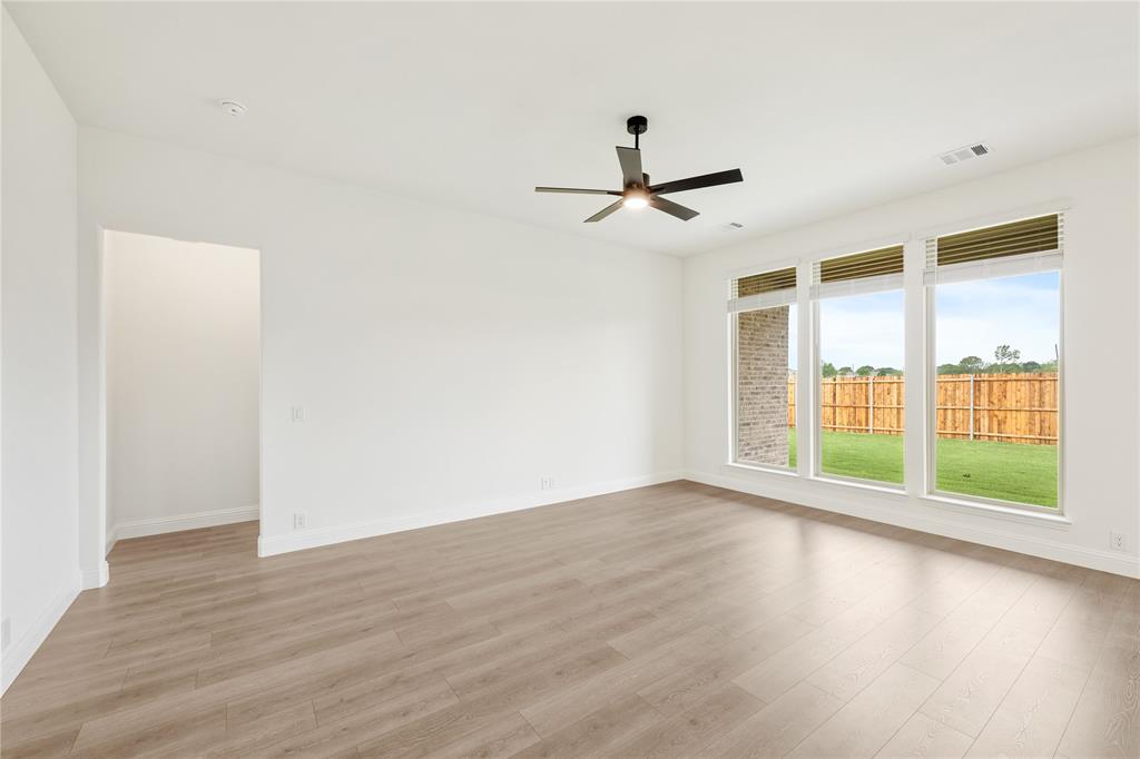 304 Keystone Drive Commerce, TX 75428 - Photo 13 of 36