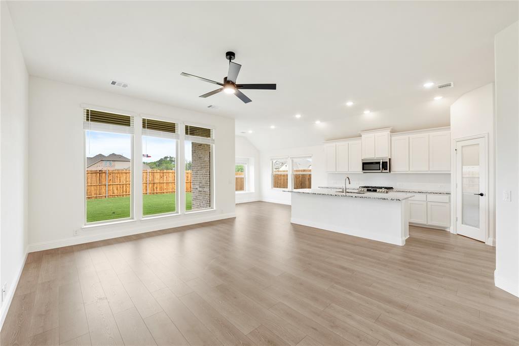 304 Keystone Drive Commerce, TX 75428 - Photo 14 of 36