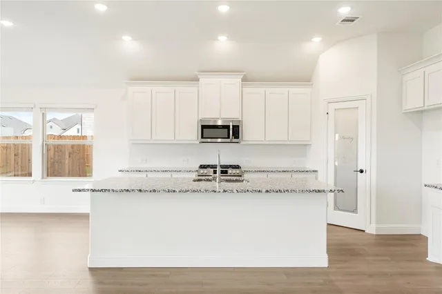 $304,474 | 304 Keystone Drive, Commerce, TX 75428