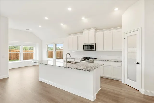 $304,474 | 304 Keystone Drive, Commerce, TX 75428