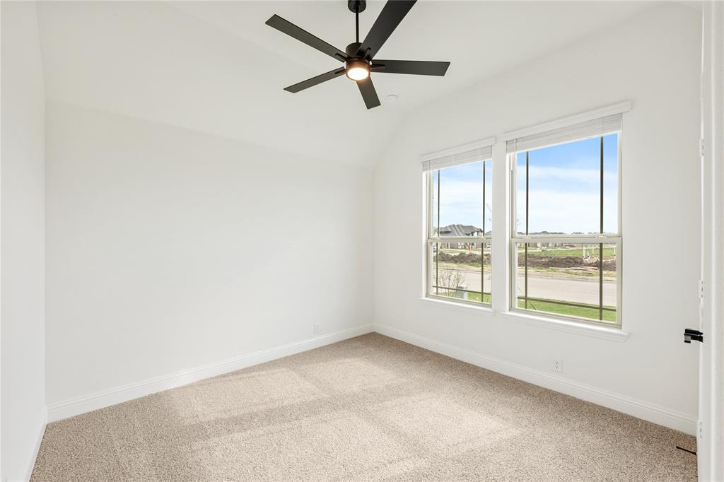 304 Keystone Drive Commerce, TX 75428 - Photo 6 of 36