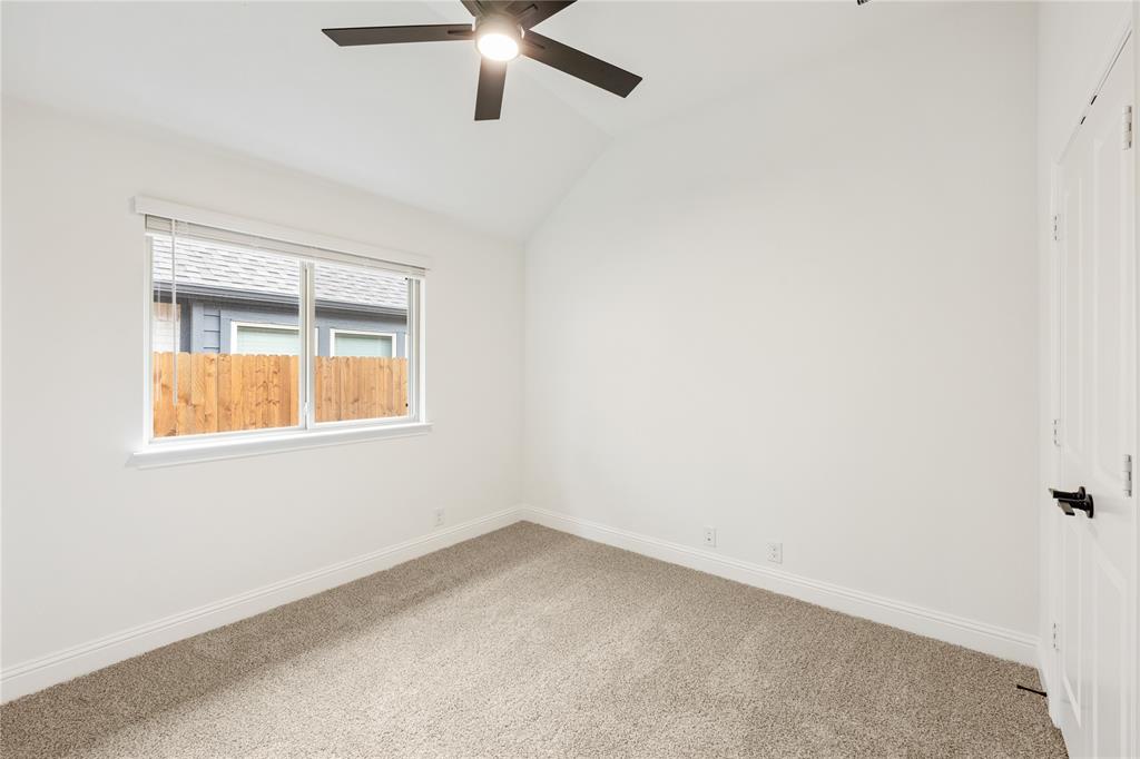 304 Keystone Drive Commerce, TX 75428 - Photo 10 of 36