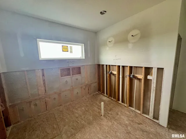 $975,000 | 6589 Blackbird Lane, Bettendorf, IA 52722