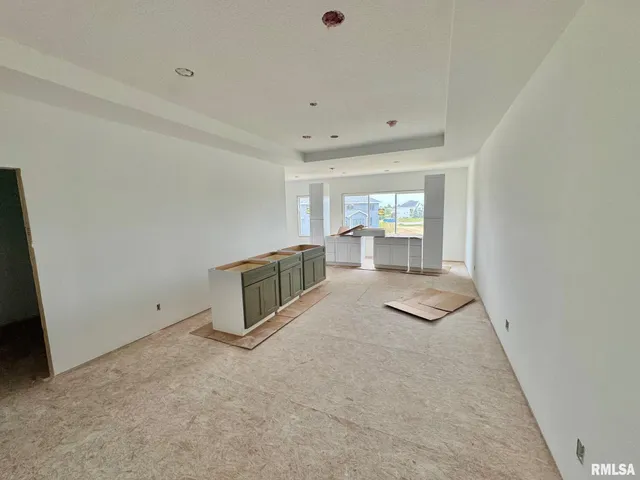 $975,000 | 6589 Blackbird Lane, Bettendorf, IA 52722