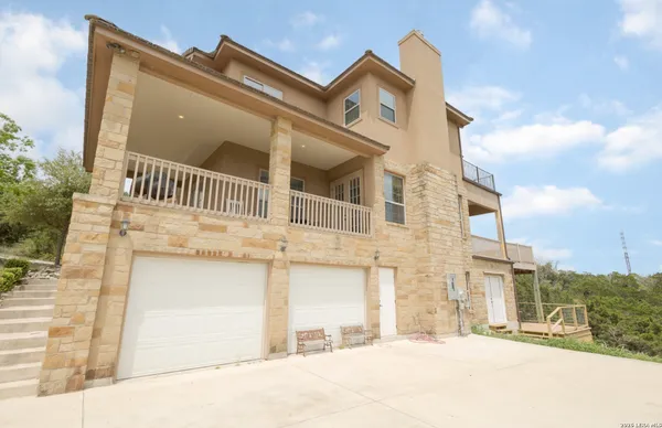 $3,975 | 12307 Van De Carr, Helotes, TX 78023