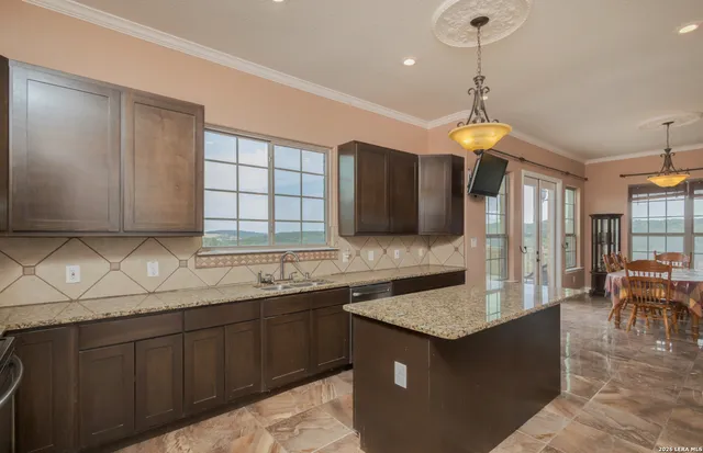 $4,000 | 12307 Van De Carr, Helotes, TX 78023