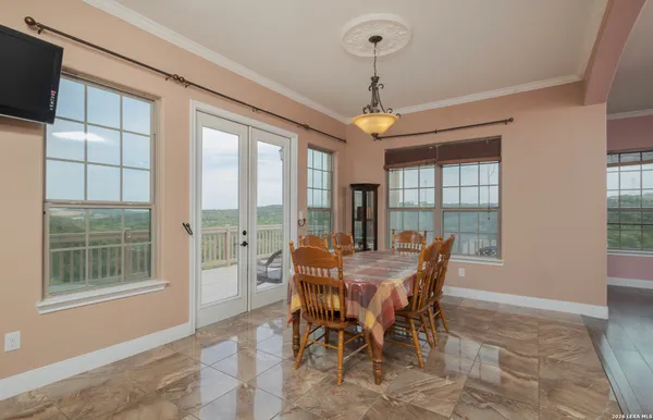 $3,975 | 12307 Van De Carr, Helotes, TX 78023