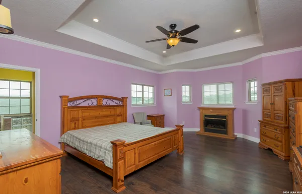 $3,975 | 12307 Van De Carr, Helotes, TX 78023