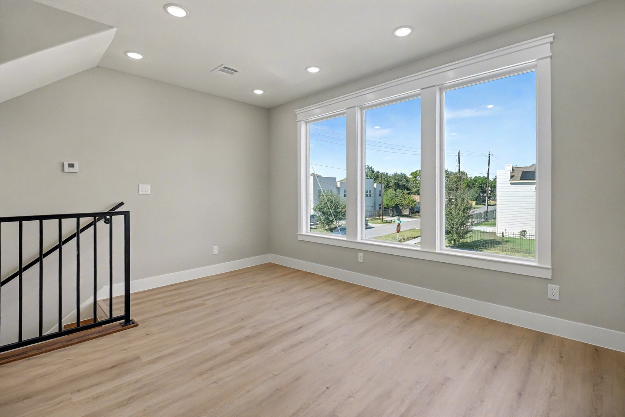 5000 Higgins Street, Unit B Houston, TX 77033 - Photo 13 of 32