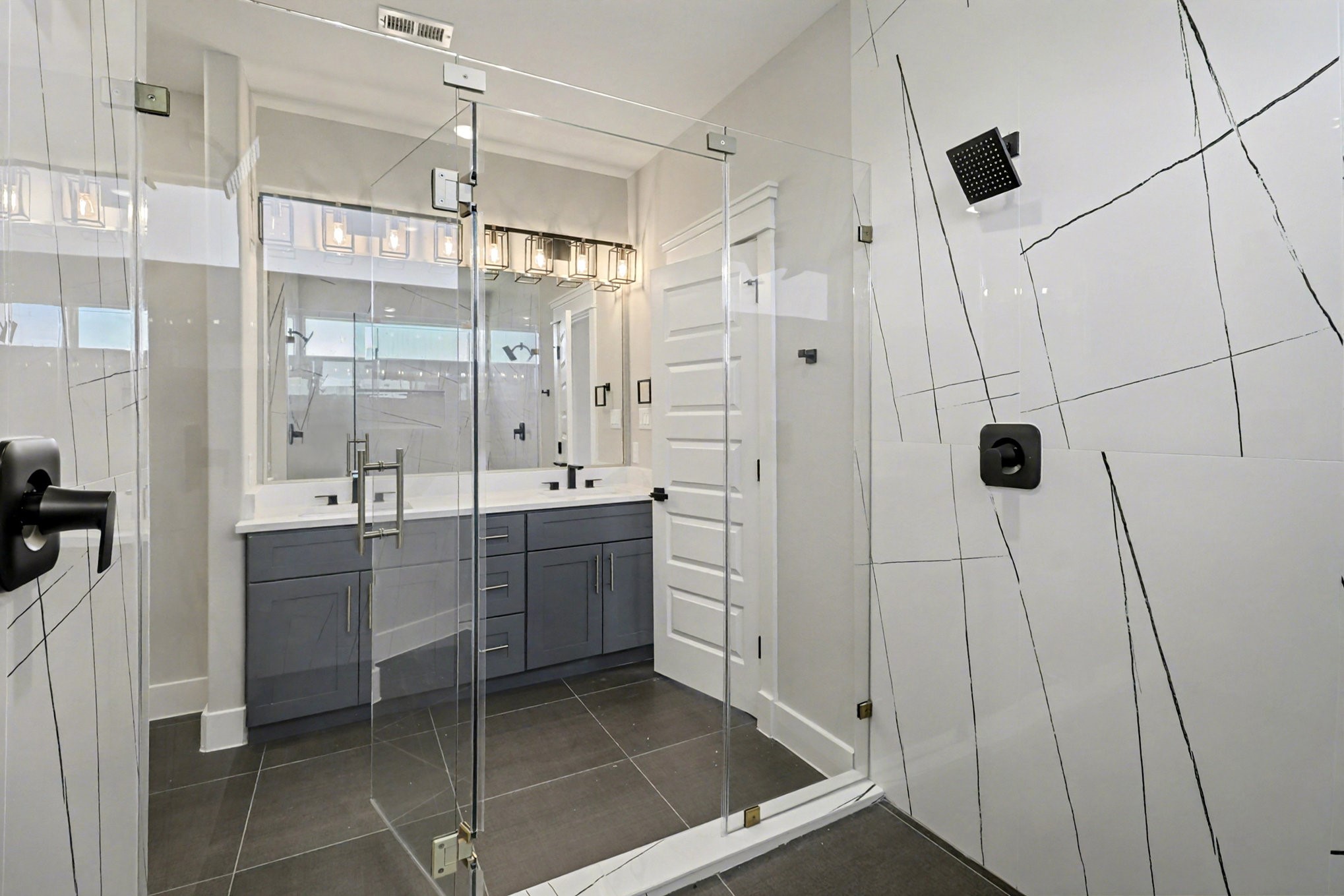 5000 Higgins Street, Unit B Houston, TX 77033 - Photo 19 of 32