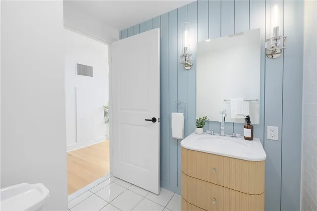 $675,000 | 1 Tower Drive, Unit 101, Portsmouth, RI 02871