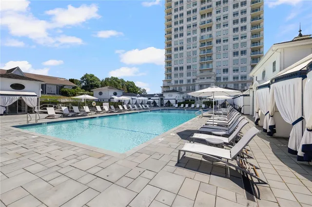 $675,000 | 1 Tower Drive, Unit 101, Portsmouth, RI 02871