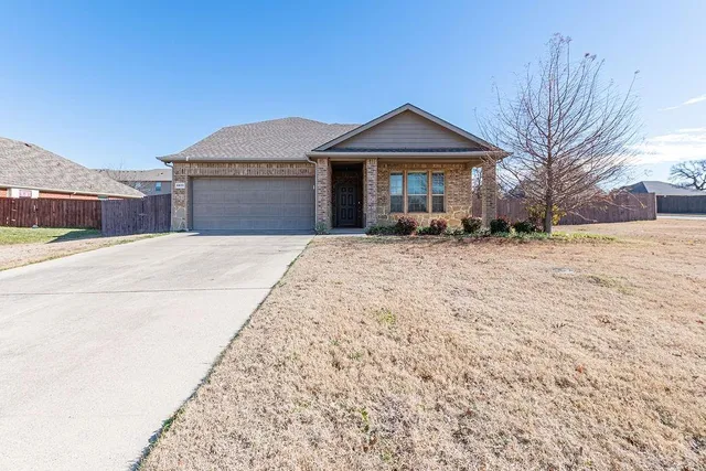 $400,000 | 6811 Gamecock Court, Greenville, TX 75402