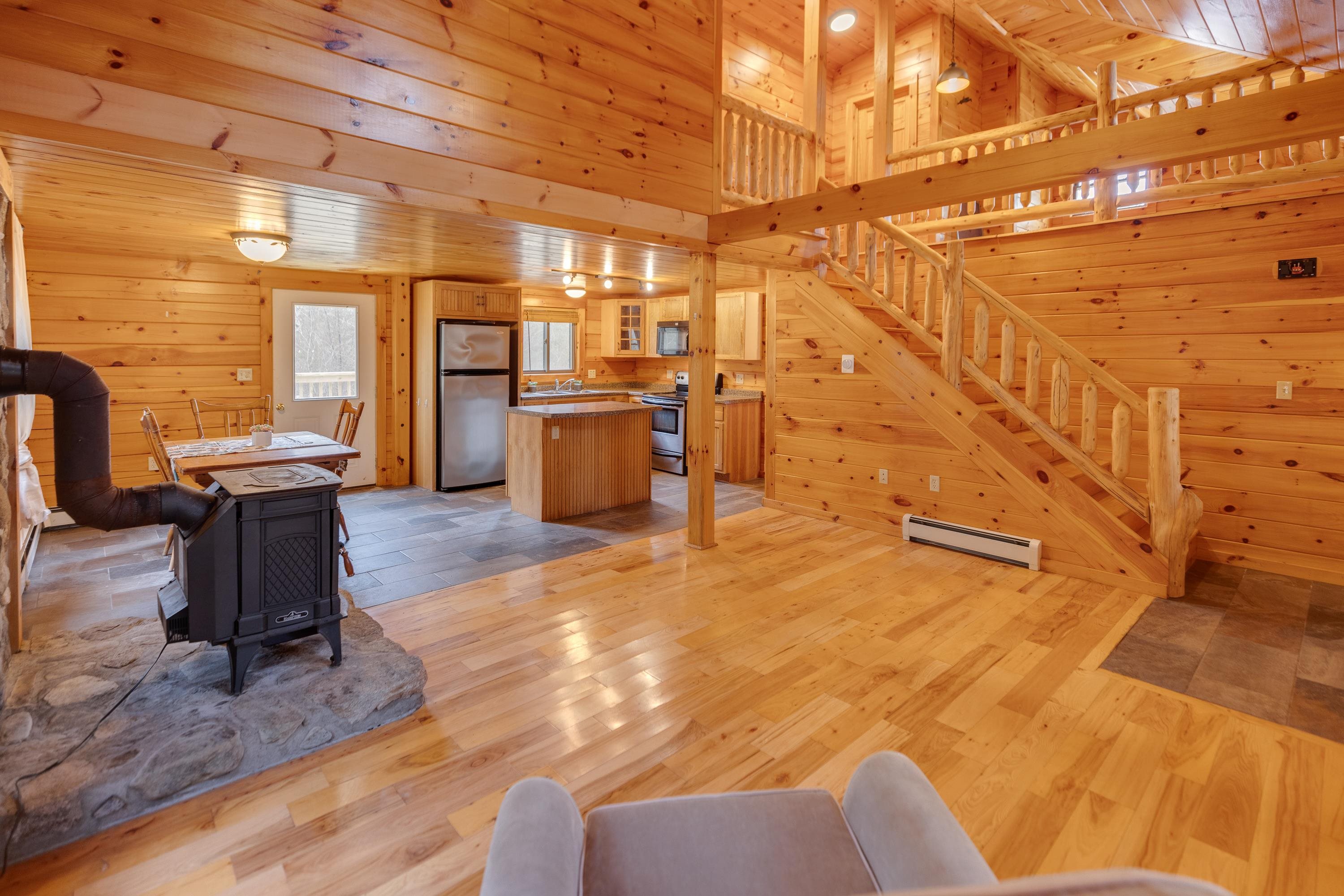 976 S Road Bethlehem, NH 03574 - Photo 1 of 33 Gallery Image 1