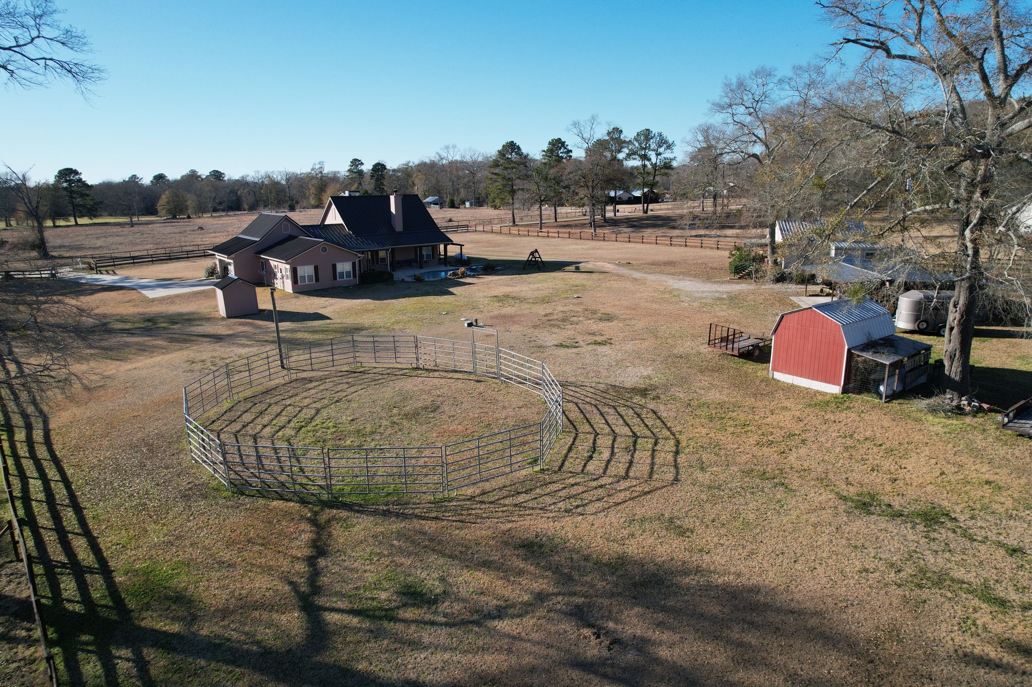 18310 Molk Road Willis, TX 77378 - Photo 47 of 49 Round pen is portable personal property and does not convey.