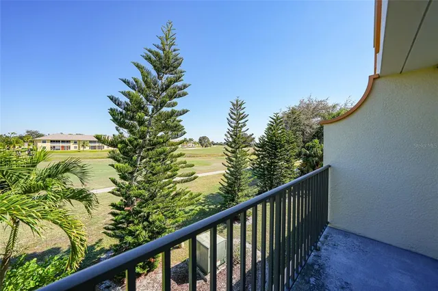 $190,000 | 1246 Rio De Janeiro Avenue, Unit 505, Punta Gorda, FL 33983