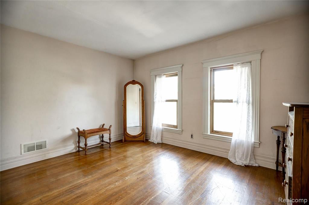 4225 Commonwealth Street Detroit, MI 48208 - Photo 16 of 34