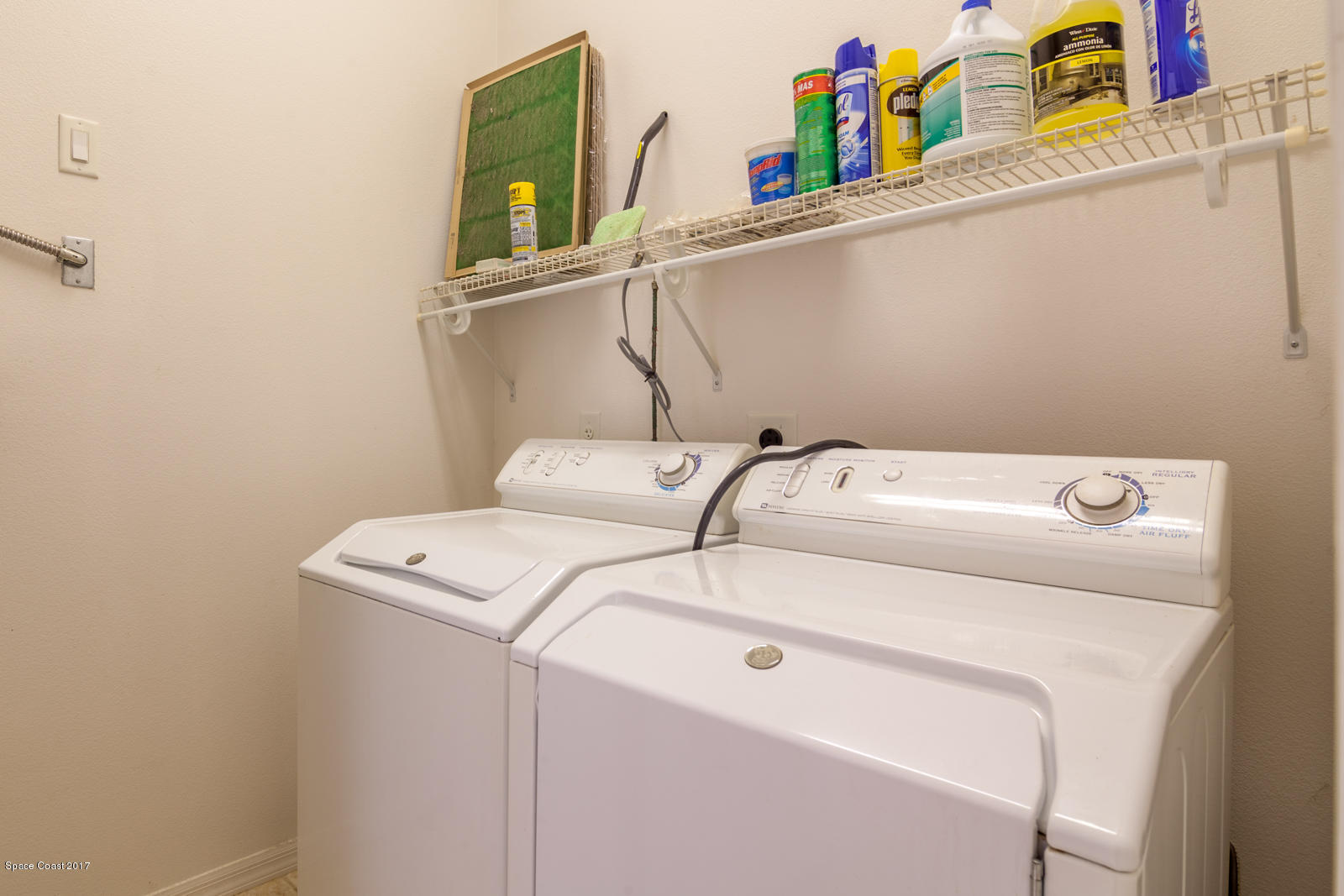 2158 Spring Creek Circle Palm Bay, FL 32905 - Photo 11 of 17 Laundry Room