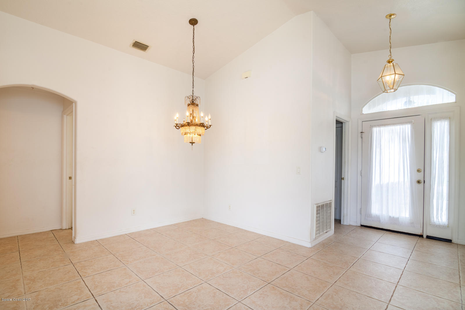 2158 Spring Creek Circle Palm Bay, FL 32905 - Photo 4 of 17 Dining Room