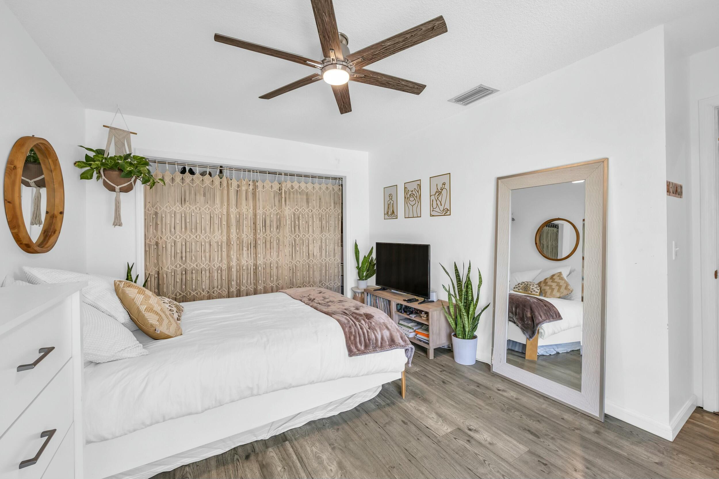 11 Hemlock Lane Tequesta, FL 33469 - Photo 15 of 27 2nd Bedroom