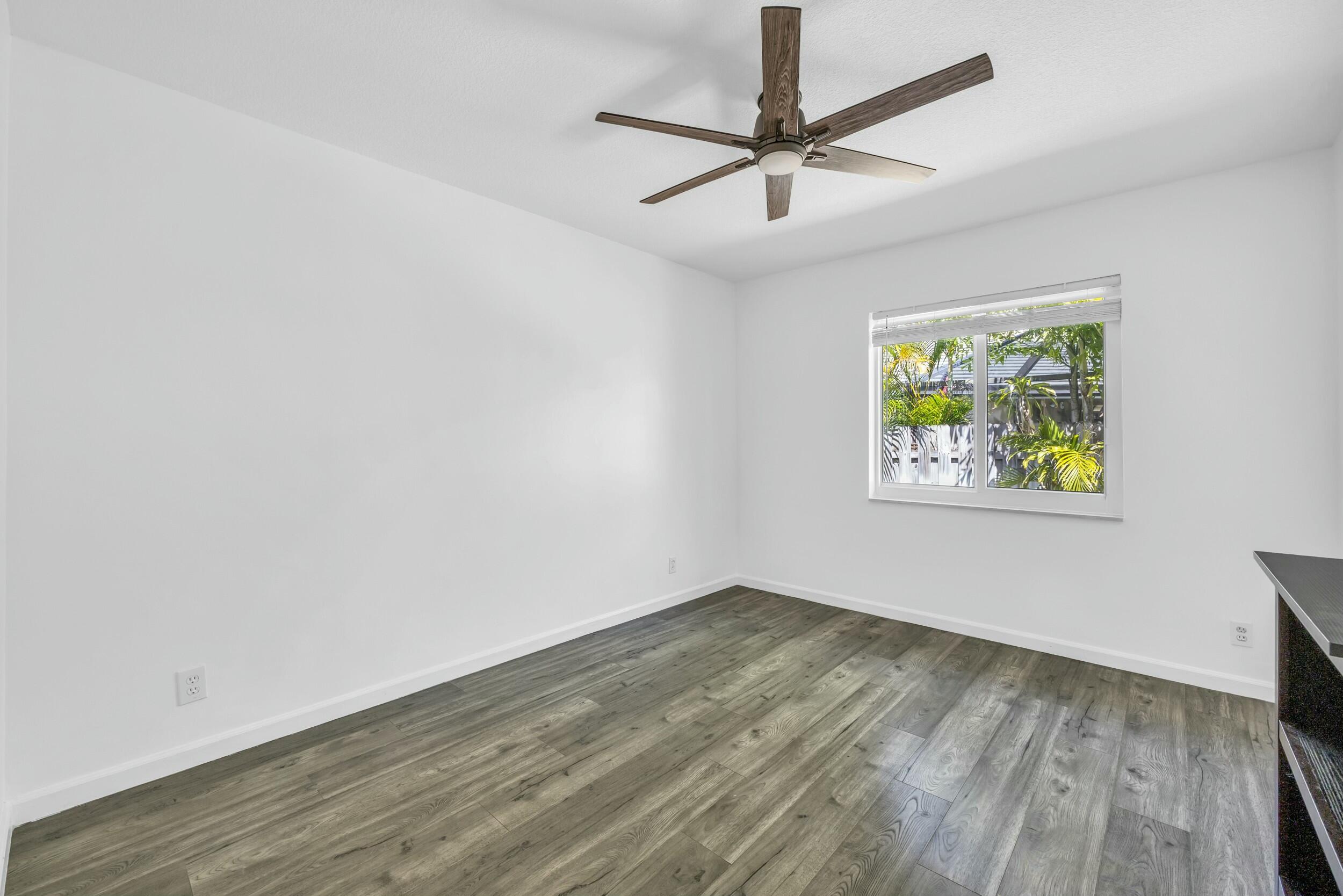 11 Hemlock Lane Tequesta, FL 33469 - Photo 16 of 27 3rd Bedroom