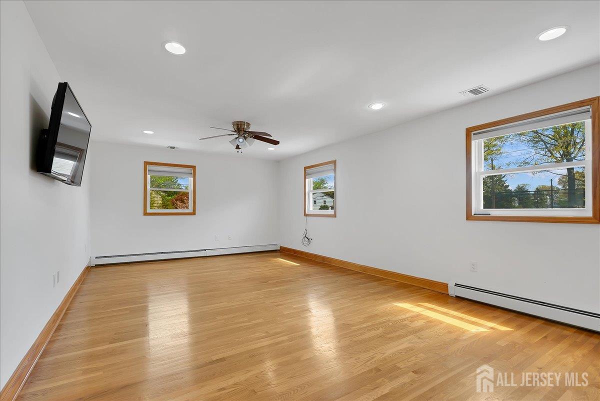 95 Calvert Avenue West Edison, NJ 08820 - Photo 31 of 55