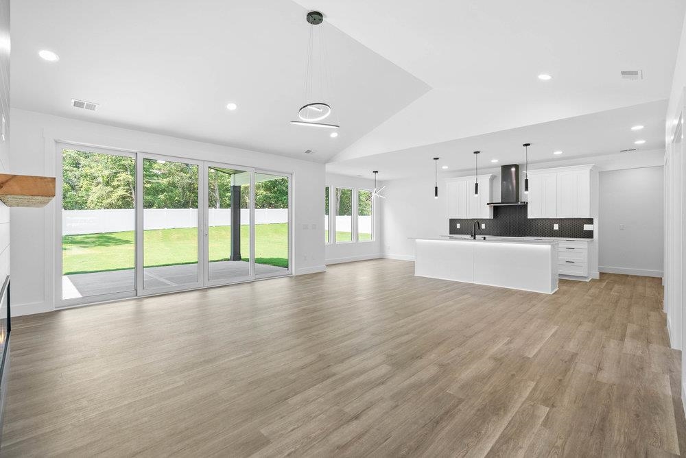 2027 Blessed Drive Inman, SC 29349 - Photo 11 of 46