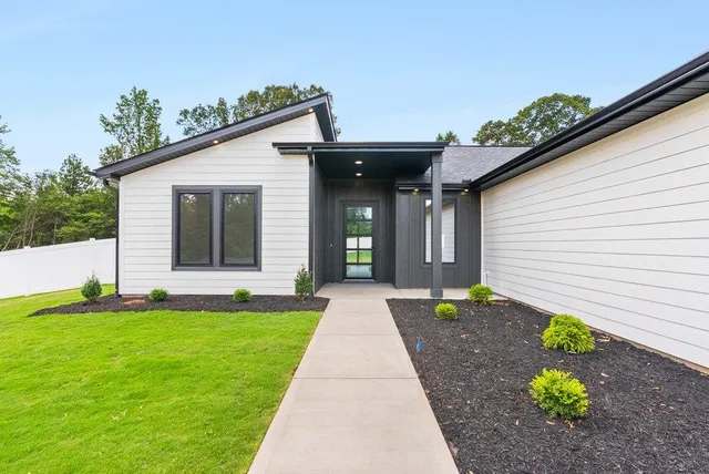 $479,000 | 2027 Blessed Drive, Inman, SC 29349