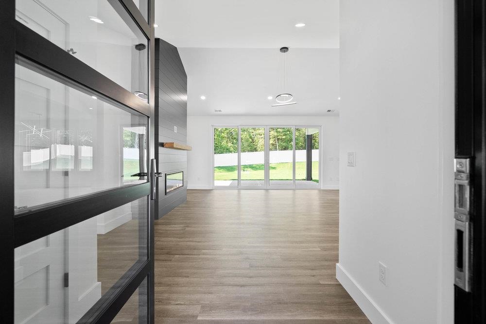 2027 Blessed Drive Inman, SC 29349 - Photo 9 of 46