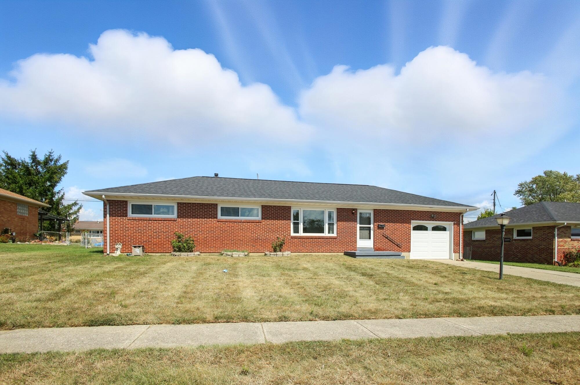 1334 Midland Road Springfield, OH 45503 - Photo 3 of 38