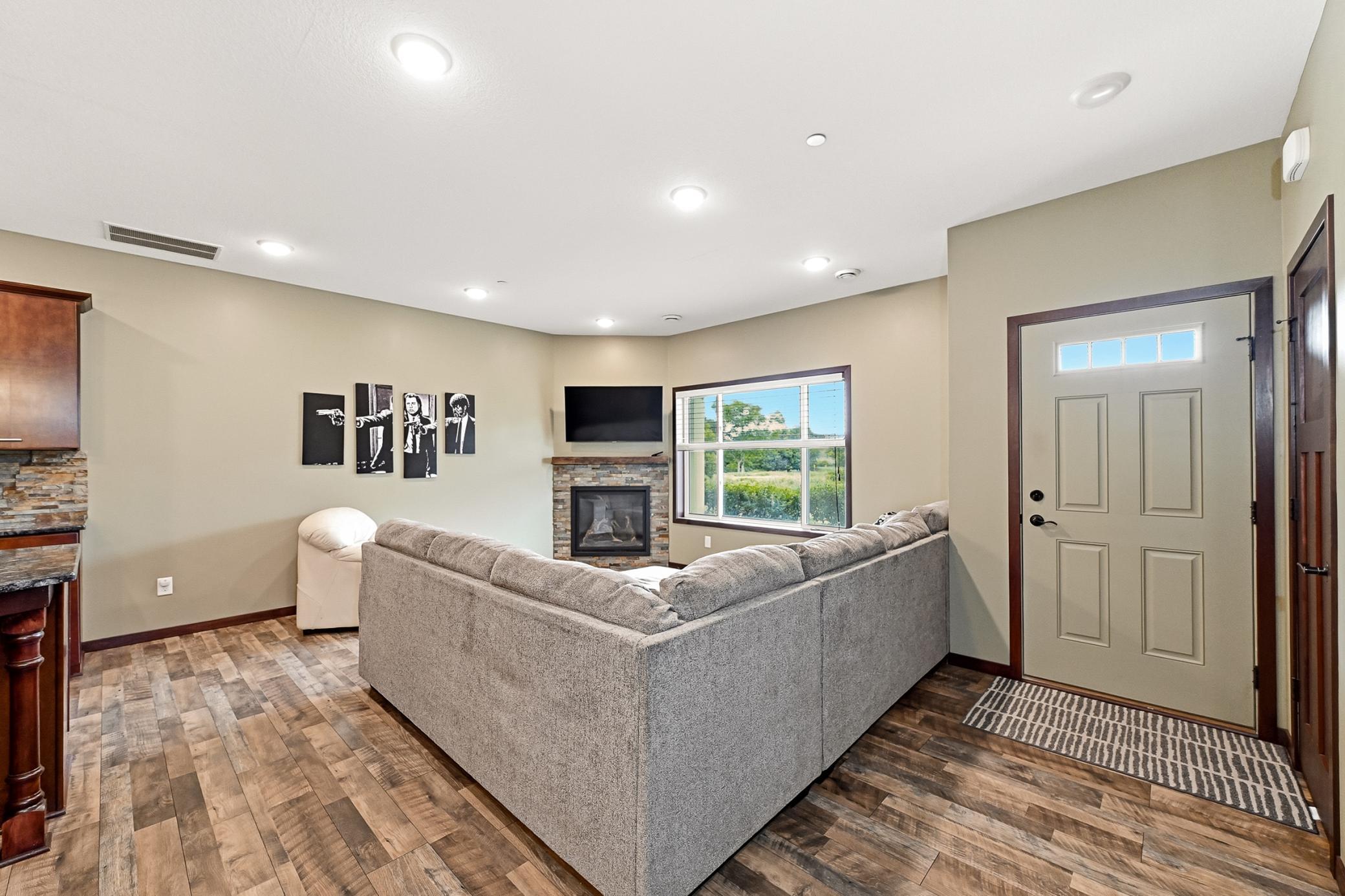 5672 Harvest Moon Boulevard Northwest Rochester, MN 55901 - Photo 3 of 24