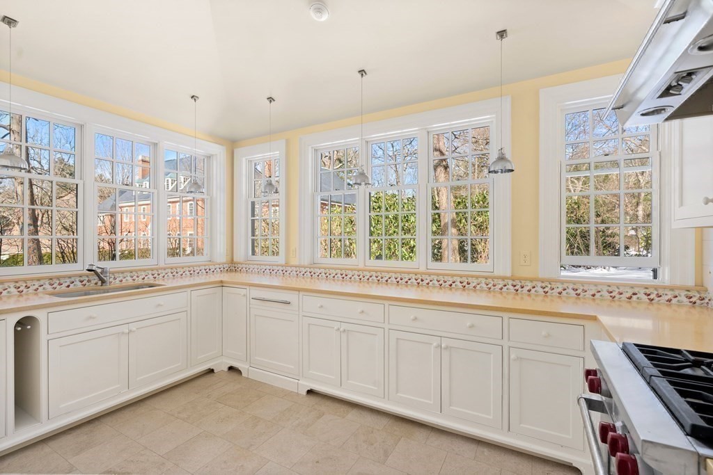 5 Concord Road Weston, MA 02493 - Photo 24 of 41