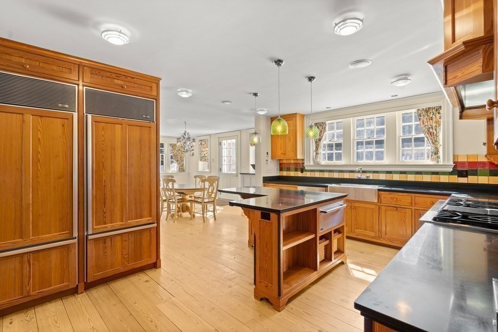 5 Concord Road Weston, MA 02493 - Photo 7 of 41