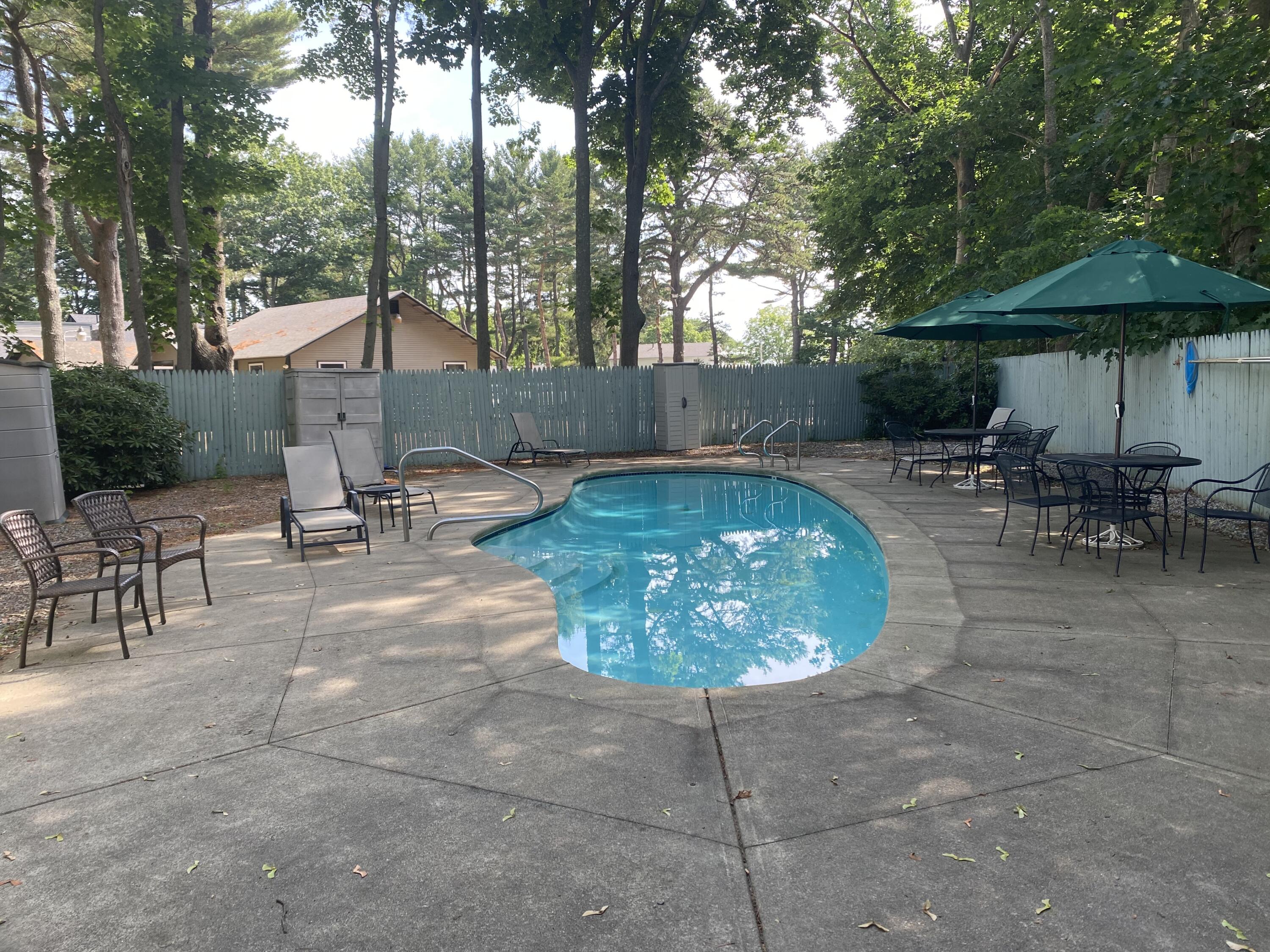 488 Main Street, Unit 6 Ogunquit, ME 03907 - Photo 9 of 10 IMG_7459