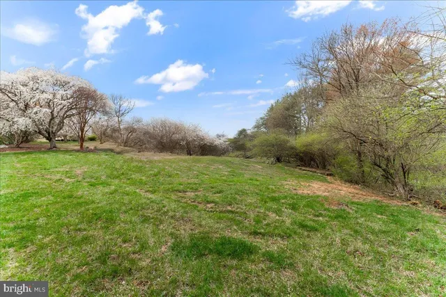 $2,100,000 | 102 Knoxlyn Farm Drive, Kennett Square, PA 19348