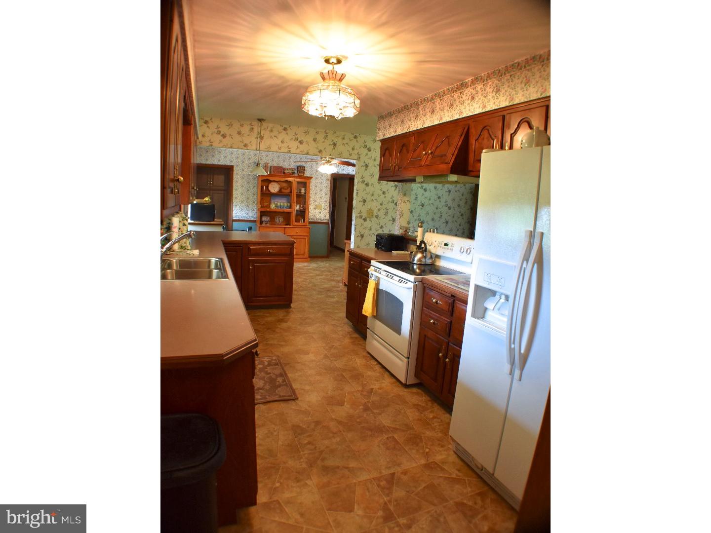 321 Lincoln Road Pilesgrove, NJ 08098 - Photo 13 of 43 Kitchen
