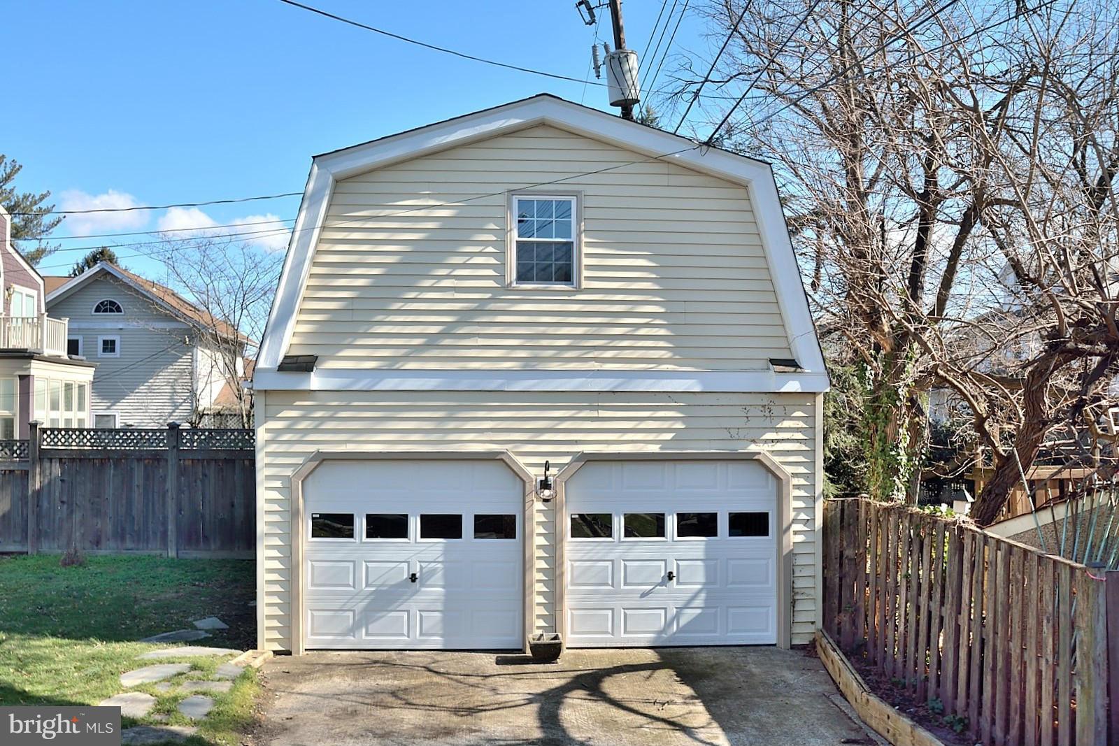 205 Russell Road Alexandria, VA 22301 - Photo 3 of 28 Exterior (Rear)