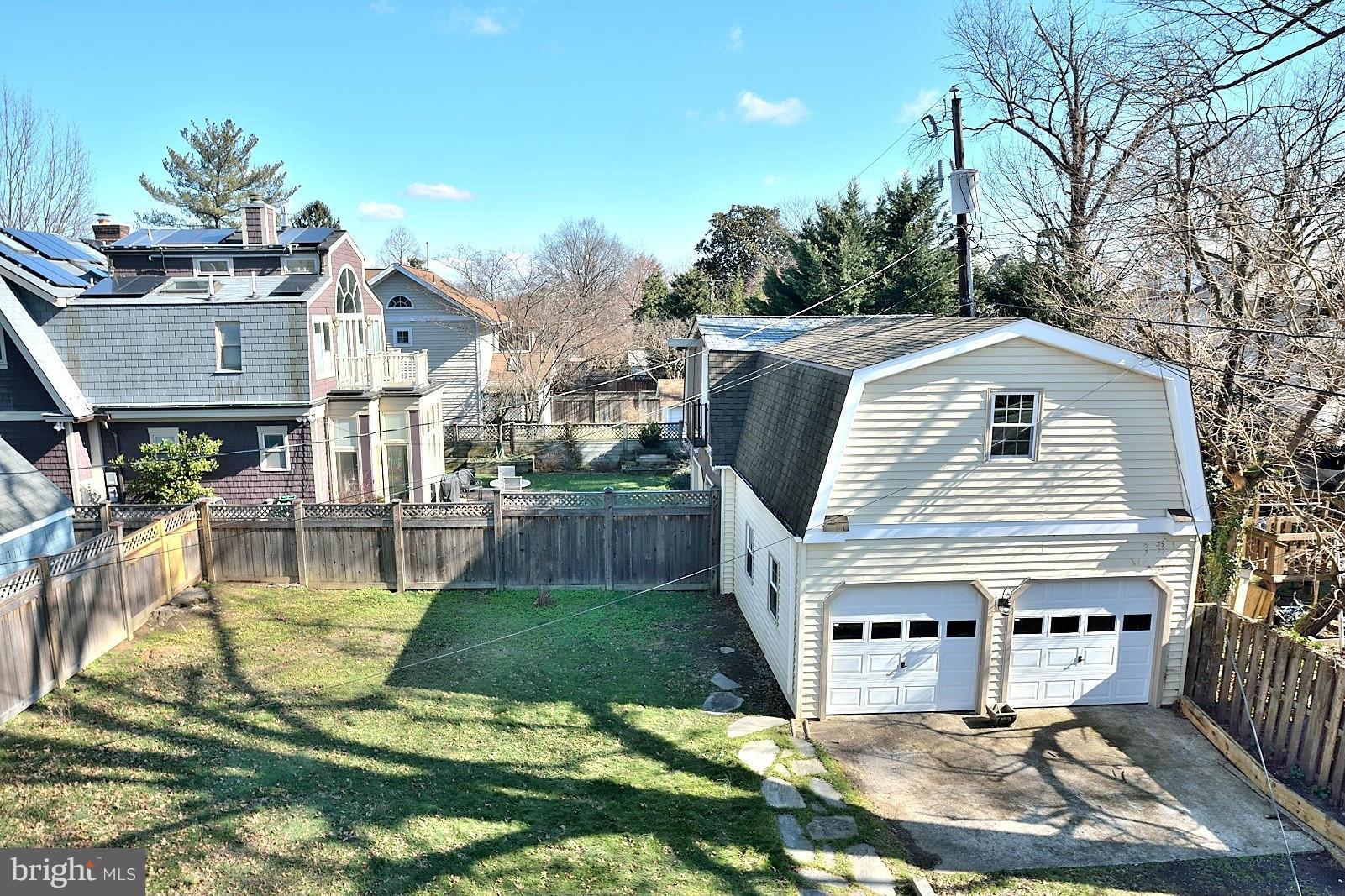 205 Russell Road Alexandria, VA 22301 - Photo 25 of 28 Exterior (Rear)