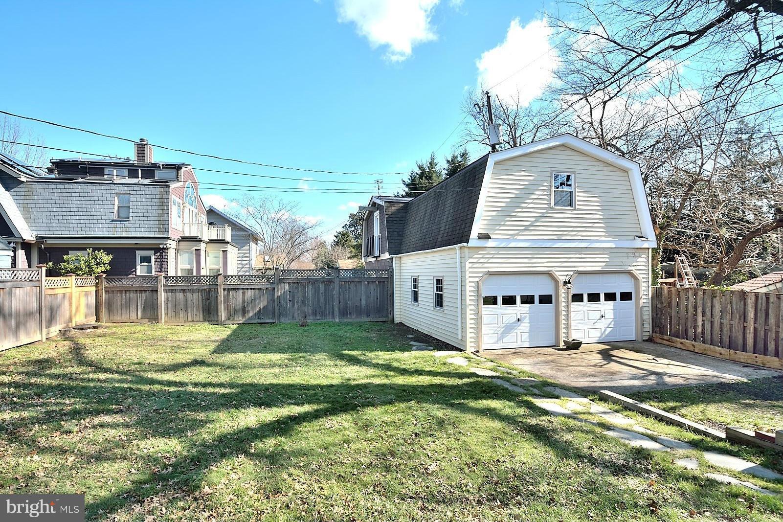 205 Russell Road Alexandria, VA 22301 - Photo 26 of 28 Exterior (Rear)