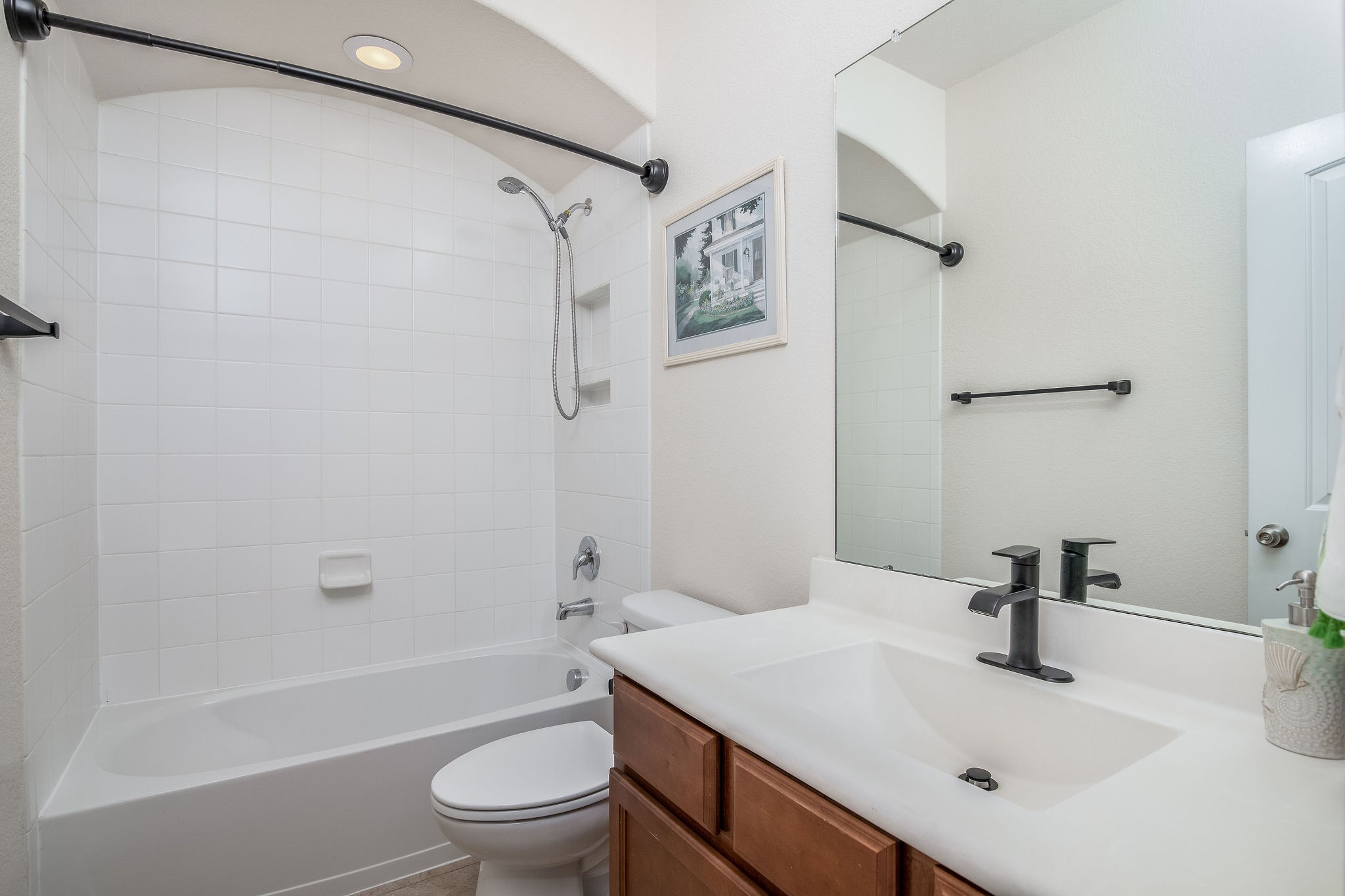 14014 Sand Ridge Crossing Conroe, TX 77384 - Photo 23 of 24 Secondary Bathroom