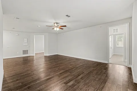 $424,900 | 1735 Wittington Place, Unit 3402, Farmers Branch, TX 75234