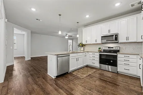 $424,900 | 1735 Wittington Place, Unit 3402, Farmers Branch, TX 75234