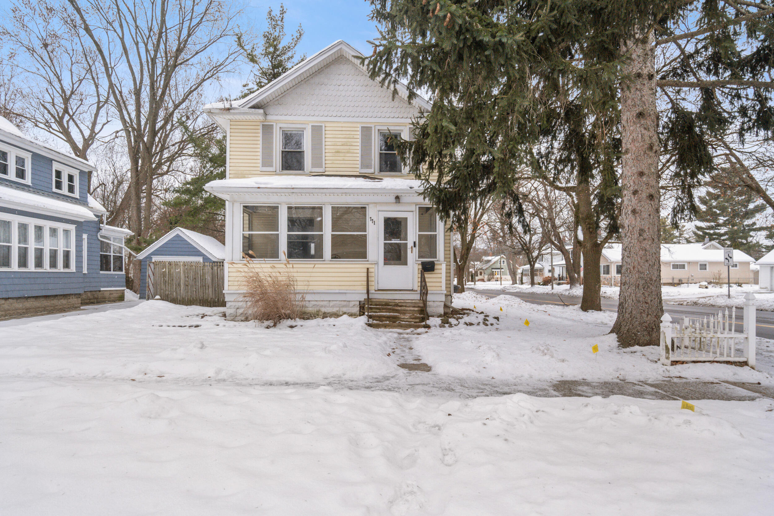 771 Randolph Street Jackson, MI 49203 - Photo 2 of 40 1_771 randolph st jackson mi - 00041