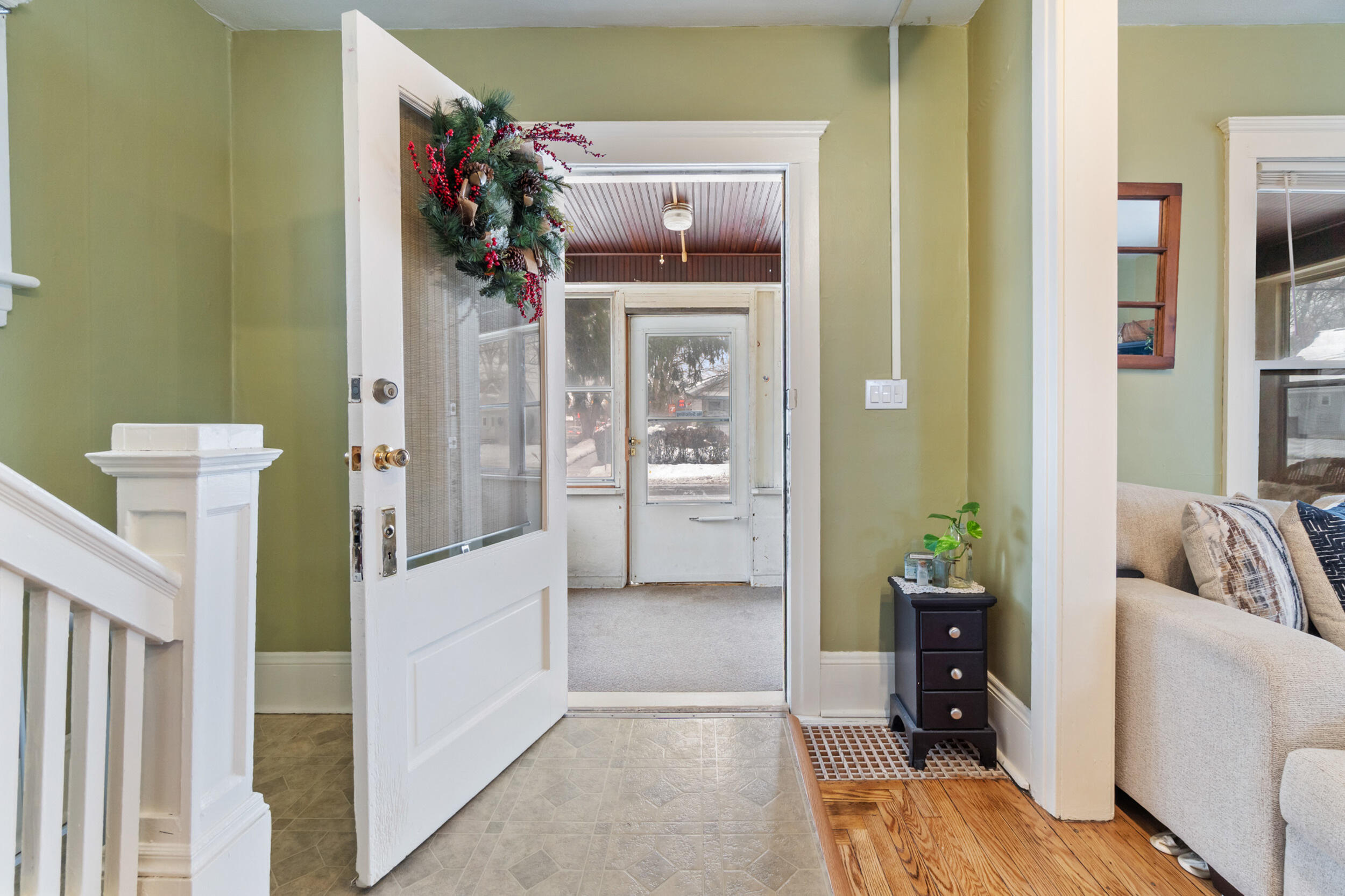 771 Randolph Street Jackson, MI 49203 - Photo 7 of 40 7_771 randolph st jackson mi - 0002