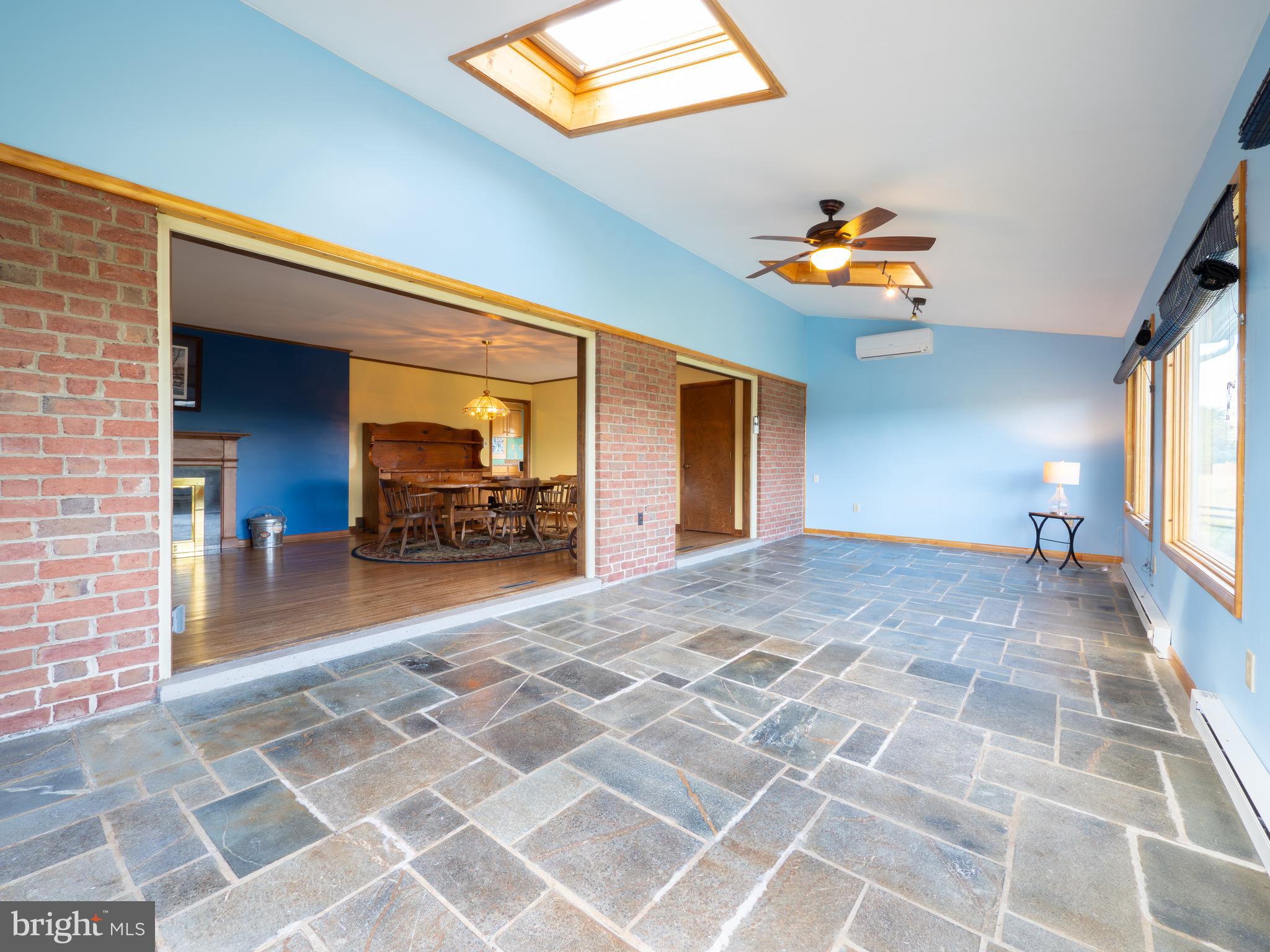2521 Mt Hebron Road Strasburg, VA 22657 - Photo 25 of 59 Spacious sunroom.