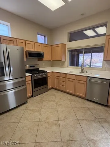 $1,975 | 2605 Deer Lake Street, Las Vegas, NV 89134