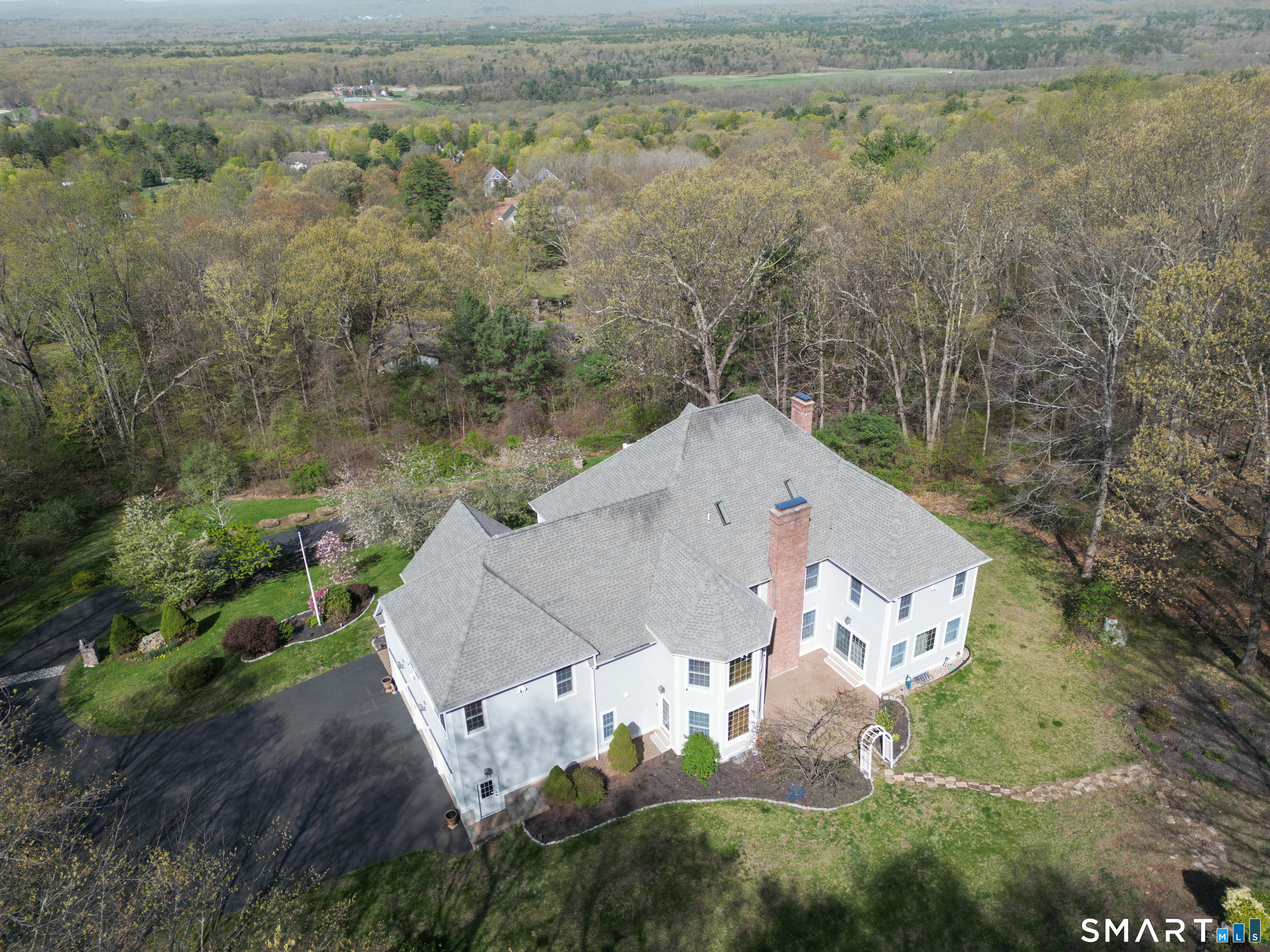 83 Bayberry Hill Road Avon, CT 06001 - Photo 3 of 36