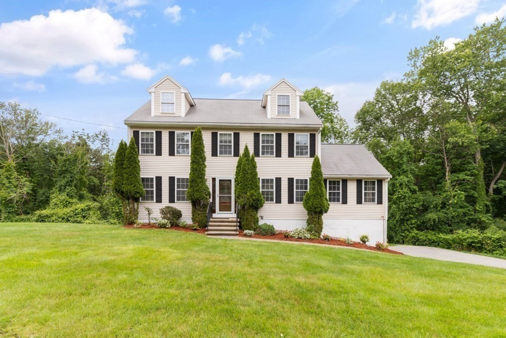 359 Concord Road Billerica, MA 01821 - Photo 3 of 35